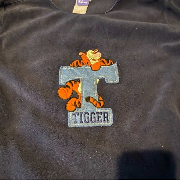 Vintage Disney TiggerNavy Tigger Long Sleeve Sweatshirt - Picture 3 of 7